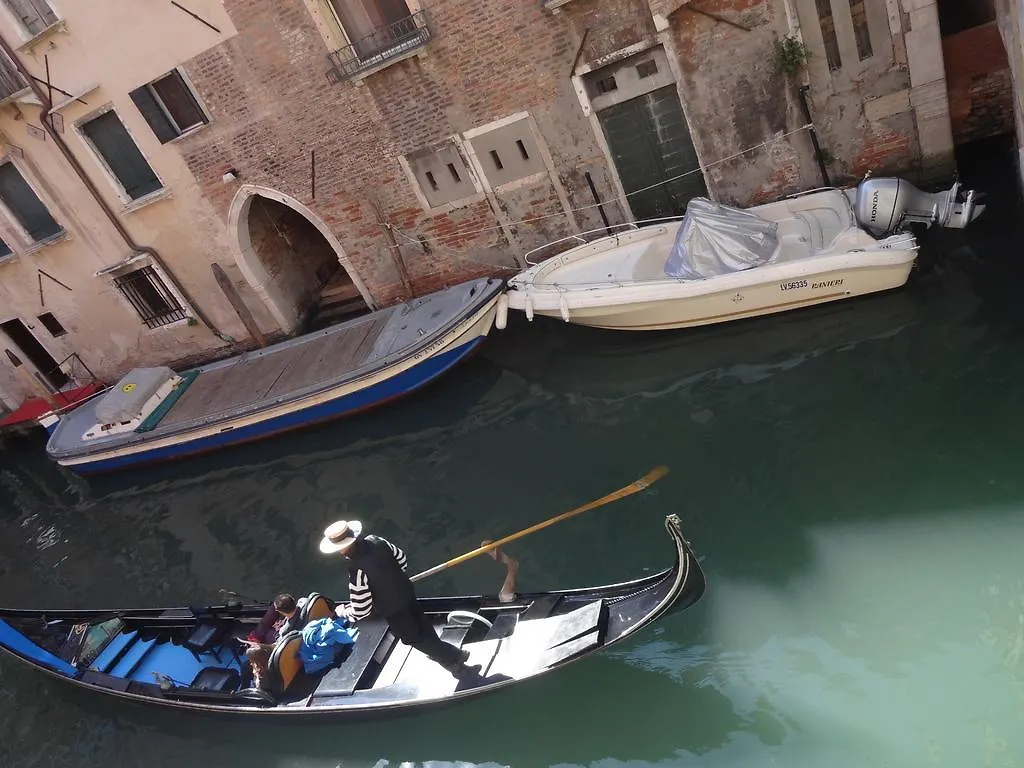 Youth Venice Palace Hostel